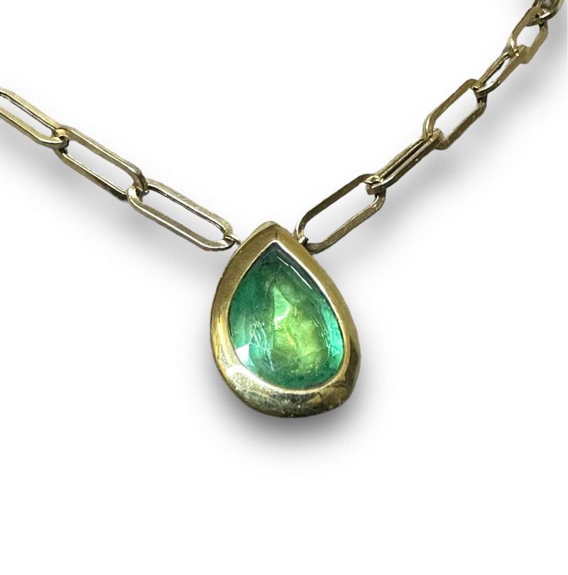 14 Ct Gold Emerald Drop  Pear Shape 2.7 cts Paper Clip Necklace